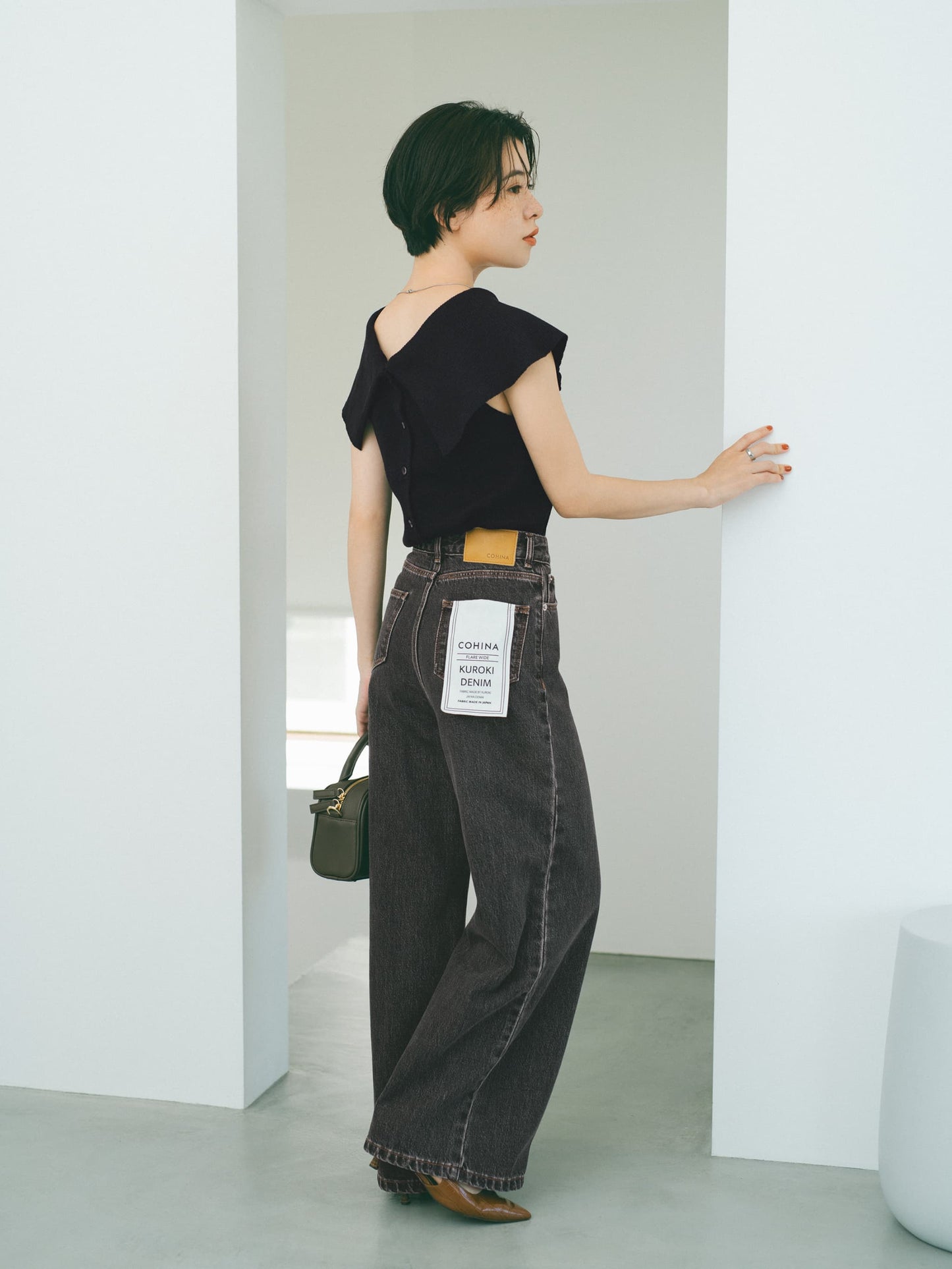 Vネックデザインカラーリブニット　[通常]