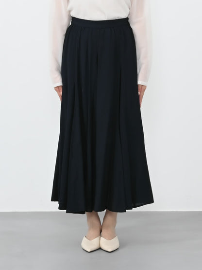 ※こちらが実物のカラーに一番お色味が近くなっております。（ネイビー）<br>149cm | B:77 W:60 H:83 股下:68.5 | regular-XS着用 (ヒールの高さ: 3.5cm) 