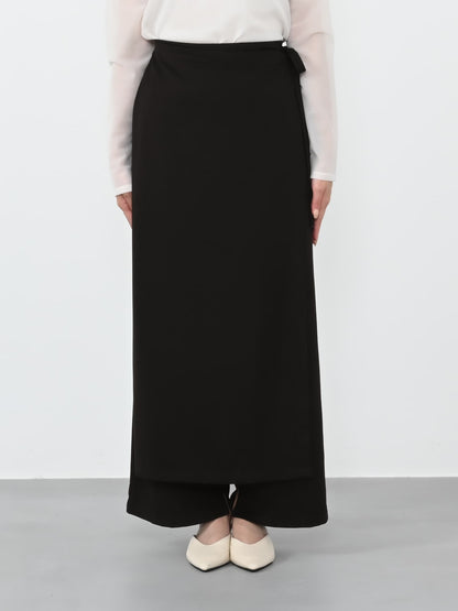 ※こちらが実物のカラーに一番お色味が近くなっております。（ブラック）<br>149cm | B:77 W:60 H:83 股下:68.5 | regular着用 (ヒールの高さ:3.5cm)