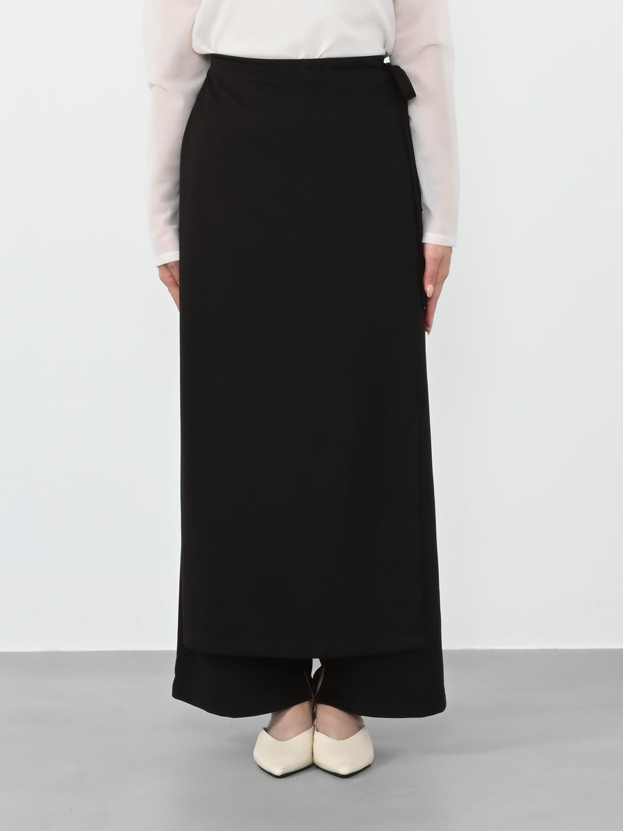 ※こちらが実物のカラーに一番お色味が近くなっております。（ブラック）<br>149cm | B:77 W:60 H:83 股下:68.5 | regular着用 (ヒールの高さ:3.5cm)