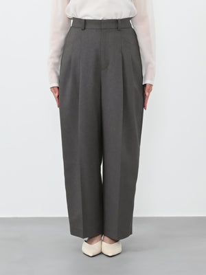 ※こちらが実物のカラーに一番お色味が近くなっております。（グレー）<br>149cm | B:77 W:60 H:83 股下:68.5 | regular-XS着用(ヒールの高さ:3.5cm)