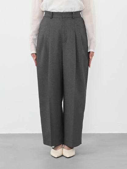 ※こちらが実物のカラーに一番お色味が近くなっております。（グレー）<br>149cm | B:77 W:60 H:83 股下:68.5 | regular-XS着用(ヒールの高さ:3.5cm)