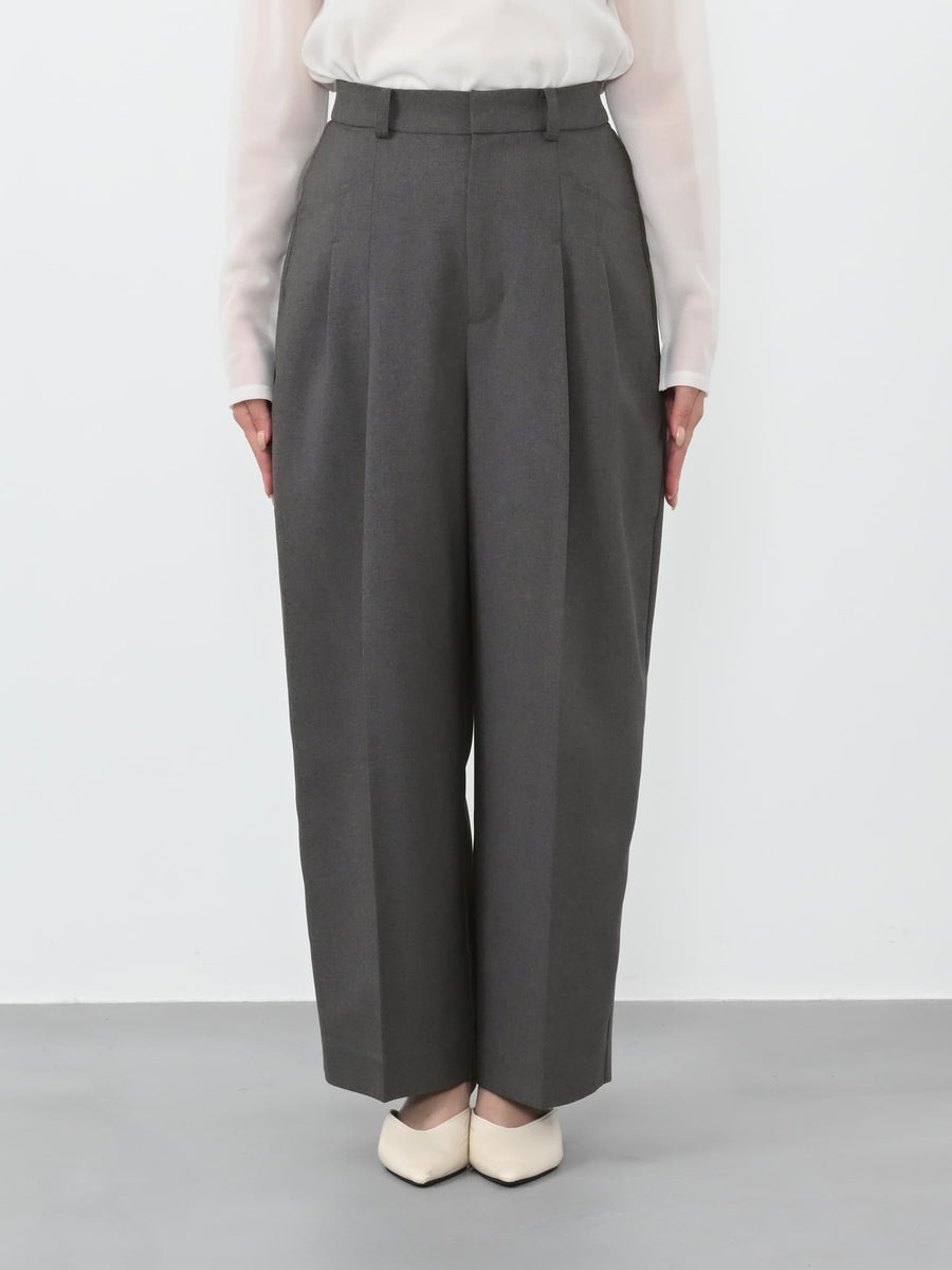 ※こちらが実物のカラーに一番お色味が近くなっております。（グレー）<br>149cm | B:77 W:60 H:83 股下:68.5 | regular-XS着用(ヒールの高さ:3.5cm)