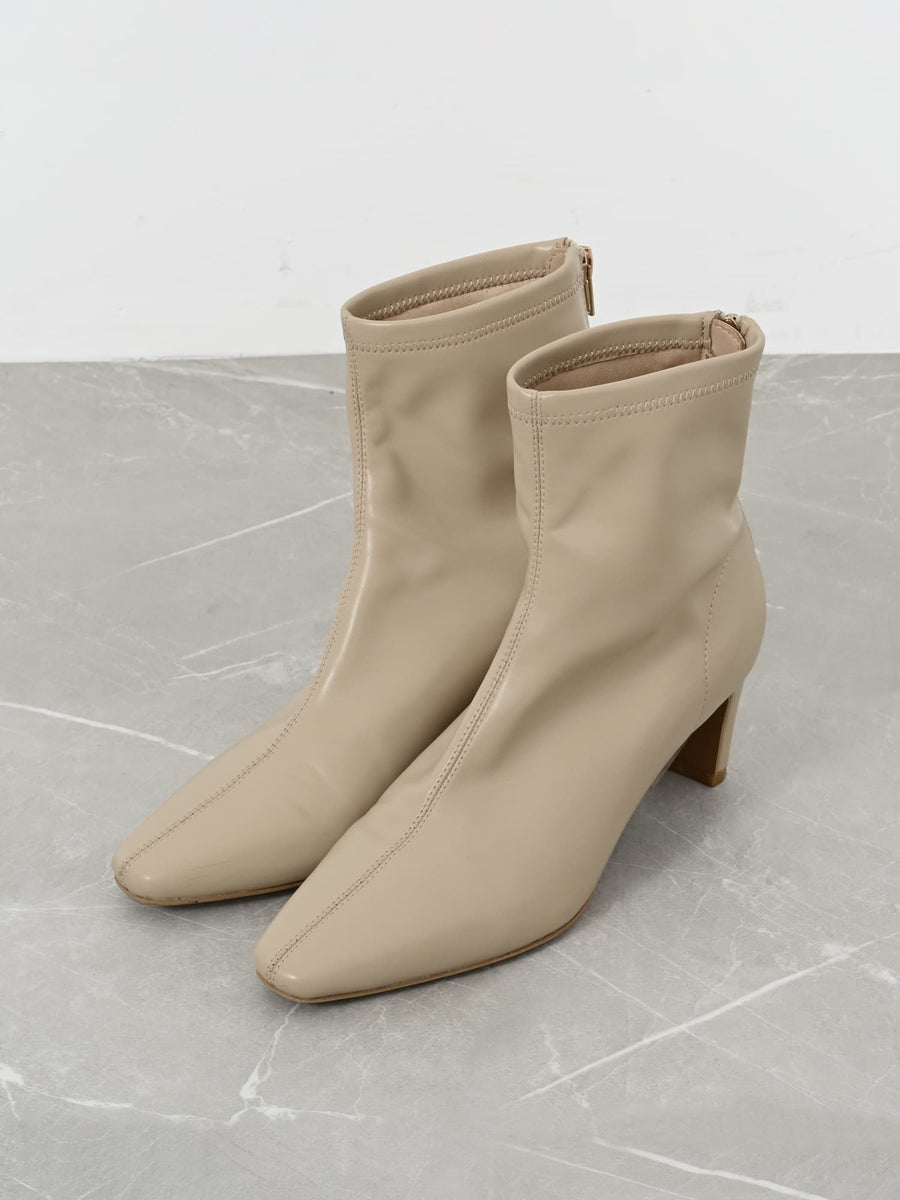 ※こちらが実物のカラーに一番お色味が近くなっております。（ライトベージュ）<br>