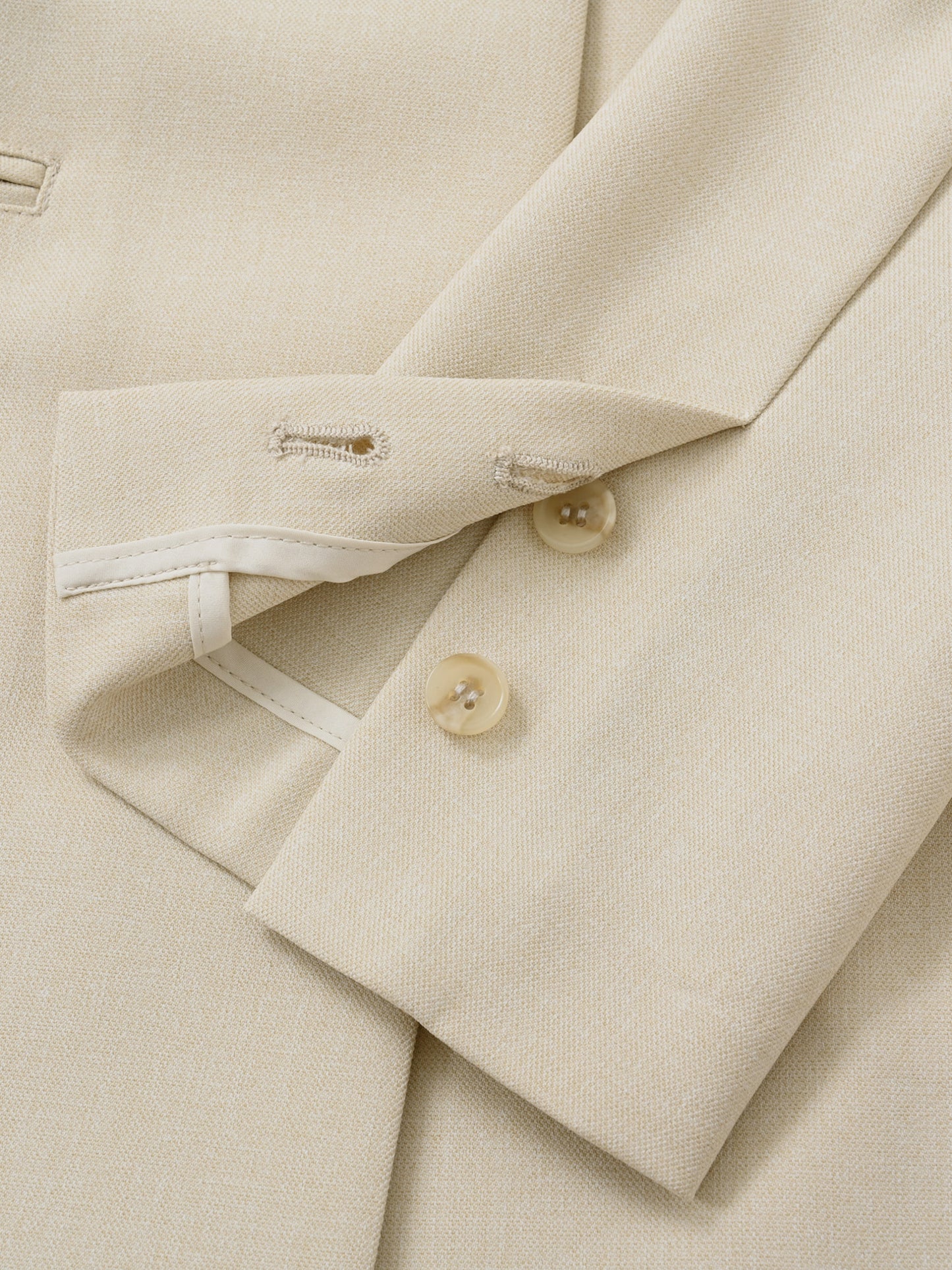 ベルト付きノーカラージャケット　[通常]