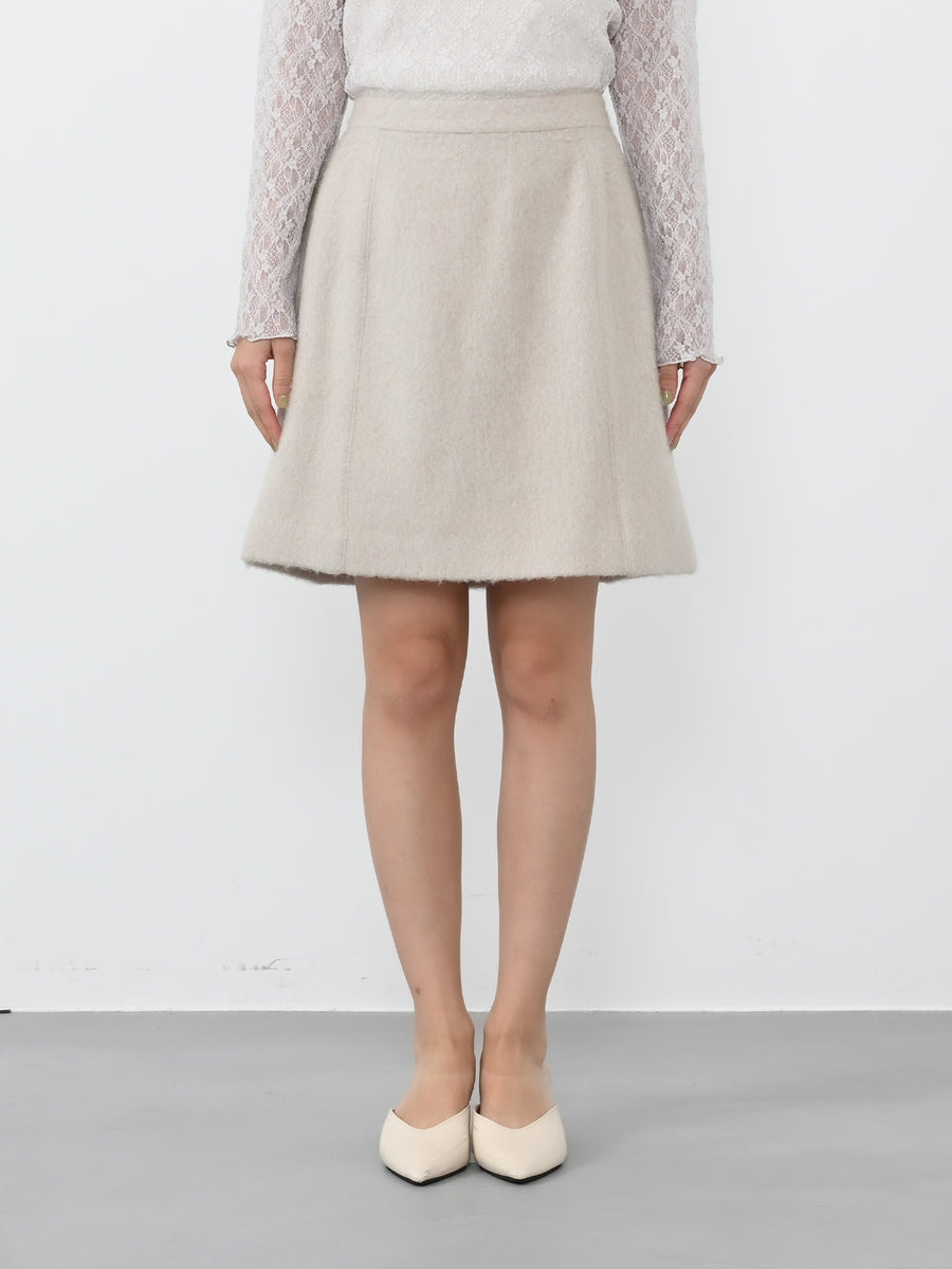 ※こちらが実物のカラーに一番お色味が近くなっております。（ライトベージュ）<br>149cm | B:77 W:60 H:83 股下:68.5 | XS着用 (ヒールの高さ:3.5cm)