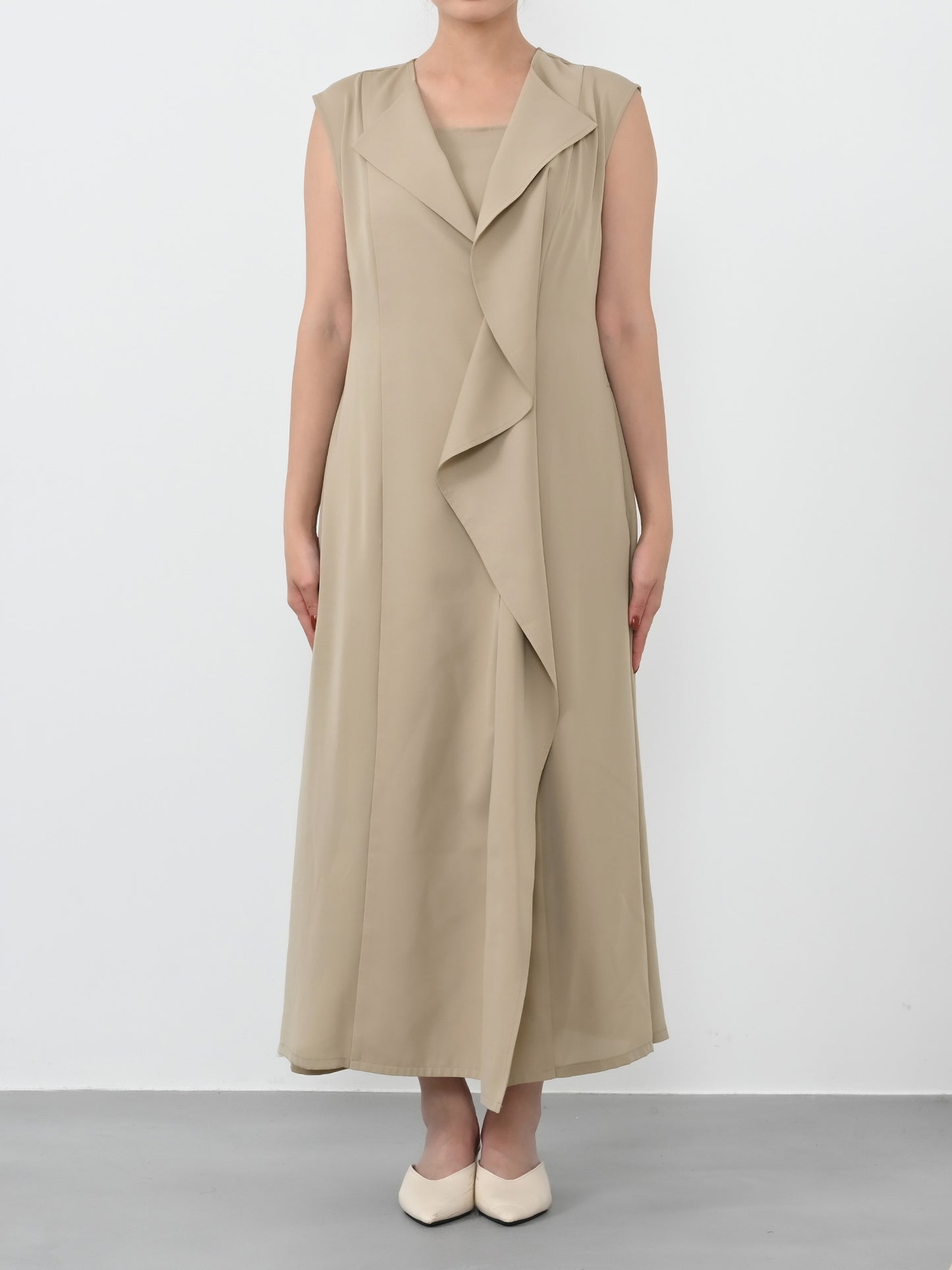 ラッフルとろみジレワンピース-short & regular　[通常]