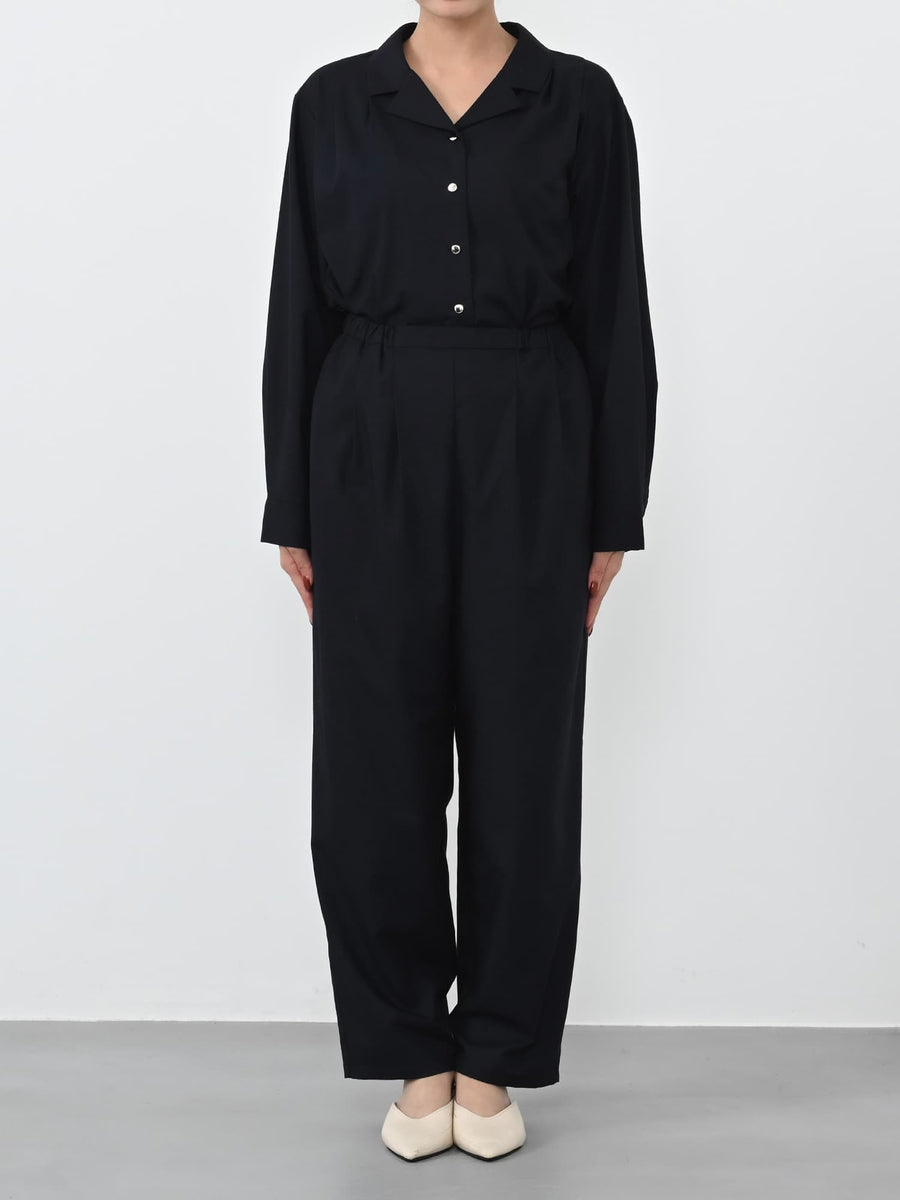 ※こちらが実物のカラーに一番お色味が近くなっております。（ネイビー）<br>149cm | B:77 W:60 H:83 股下:68.5 | regular着用 (ヒールの高さ:3.5cm)