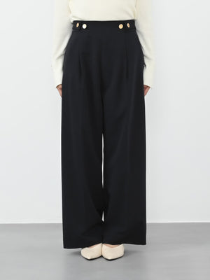 ※こちらが実物のカラーに一番お色味が近くなっております。（ネイビー）<br>143cm | B:73 W:60 H:81 股下:65  | short-XS着用(ヒールの高さ: 3.5cm) 