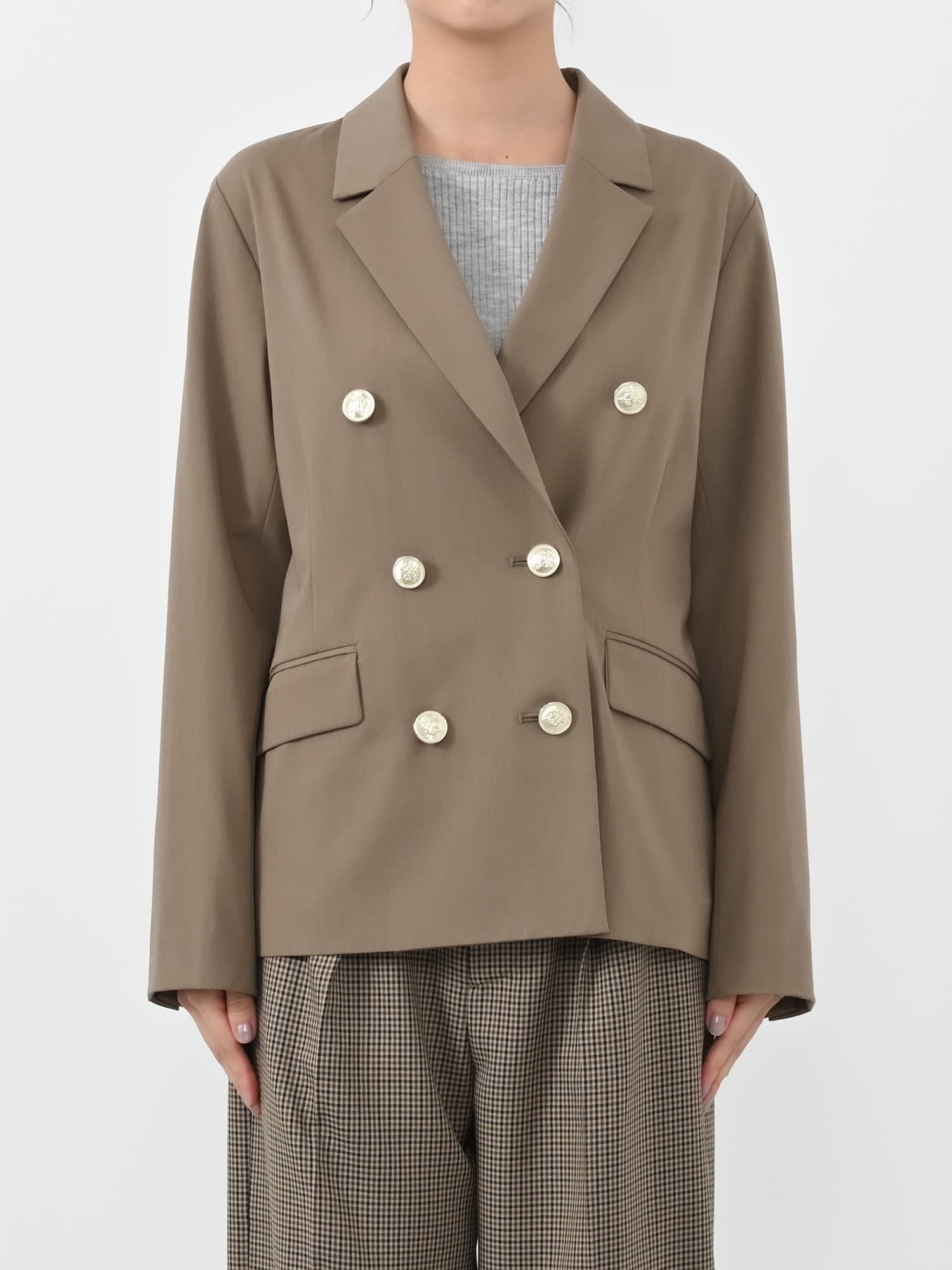 ゴールドボタンダブルジャケット | 小柄・低身長女性向けファッション