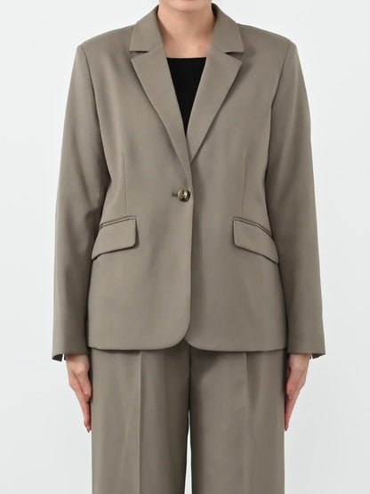 ※こちらが実物のカラーに一番お色味が近くなっております。（グレージュ）<br>149cm | B:77 W:60 H:83 股下:68.5 | ワンサイズ着用