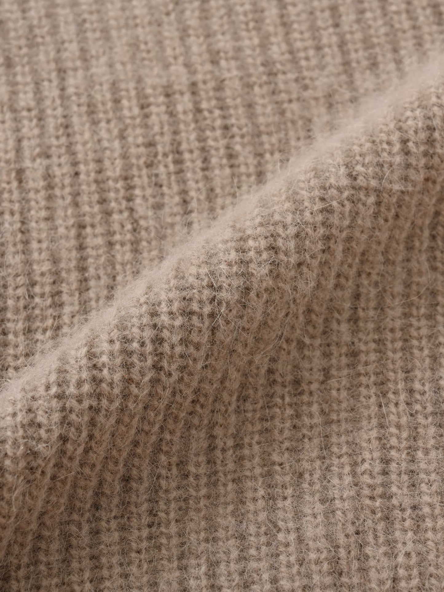 フォックスアンゴラVネックパターン柄ニット　[通常]