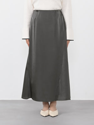 ※こちらが実物のカラーに一番お色味が近くなっております。（チャコール）<br>149cm | B:77 W:60 H:83 股下:68.5 | regular-XS着用 (ヒールの高さ: 3.5cm)