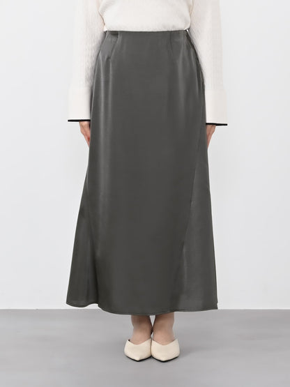 ※こちらが実物のカラーに一番お色味が近くなっております。（チャコール）<br>149cm | B:77 W:60 H:83 股下:68.5 | regular-XS着用 (ヒールの高さ: 3.5cm)