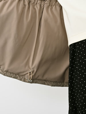 ※裾にドロストコードがございます。