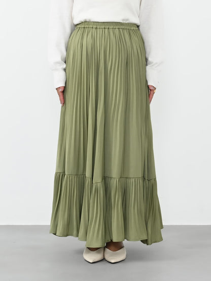 ※こちらが実物のカラーに一番お色味が近くなっております。（カーキ）<br>144cm | B:80 W:64 H:84 股下:62 | regular着用 (ヒールの高さ: 3.5cm) 