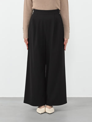 ※こちらが実物のカラーに一番お色味が近くなっております。（ブラック）<br>149cm | B:77 W:60 H:83 股下:68.5 | regluar-XS着用 (ヒールの高さ:3.5cm)