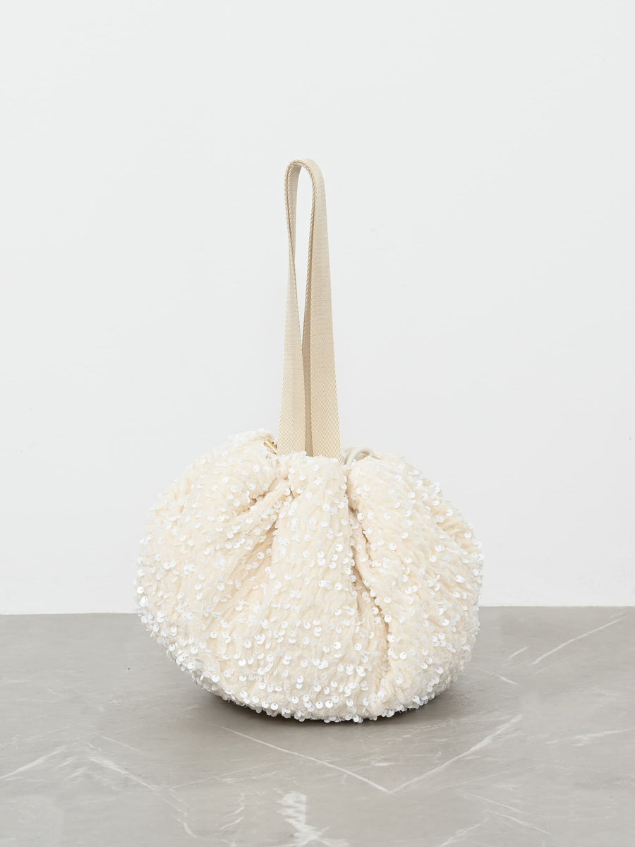 ※こちらが実物のカラーに一番お色味が近くなっております。（スノーホワイト）<br>