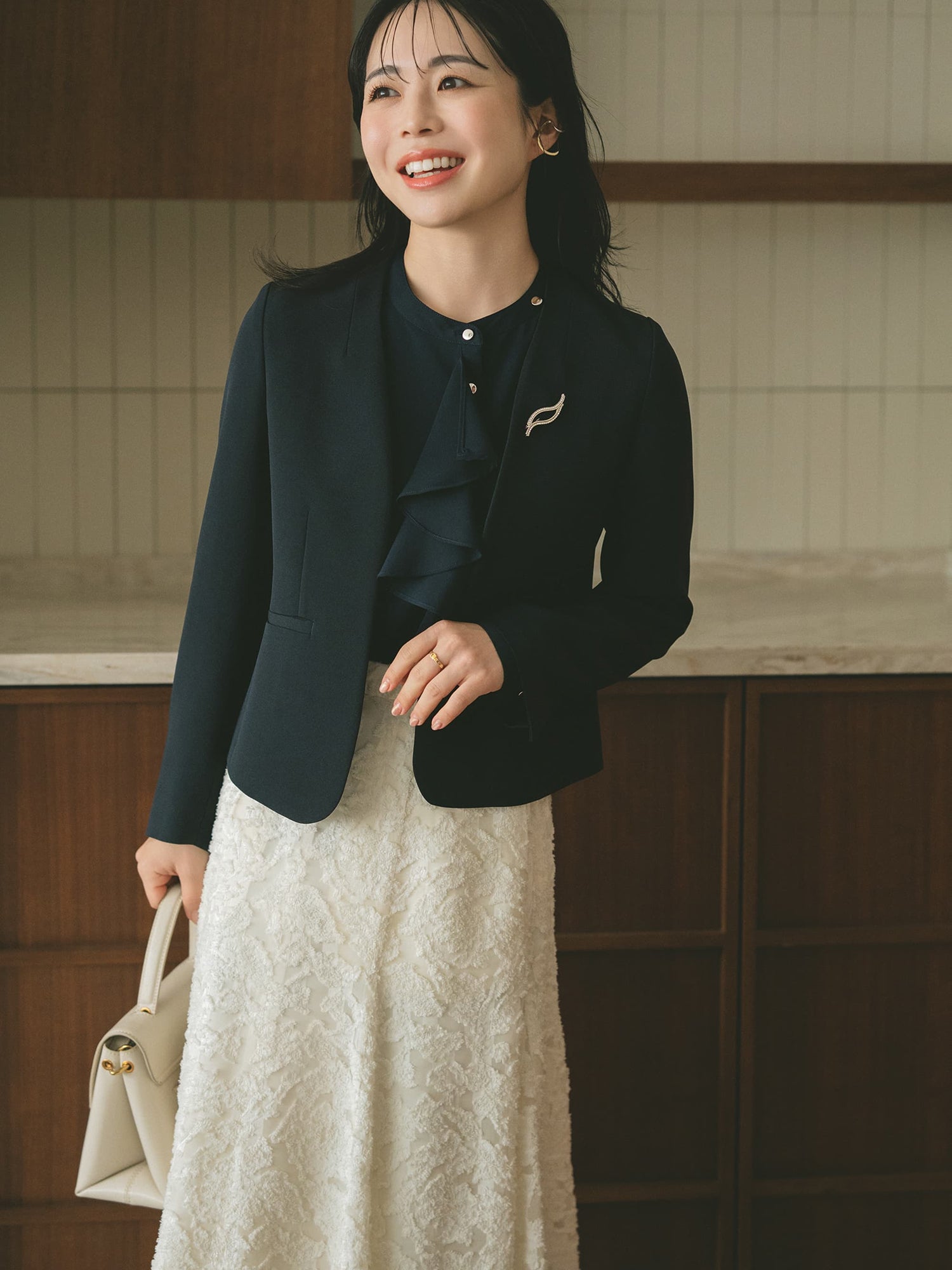ラインラッフルブラウス | 小柄・低身長女性向けファッション通販