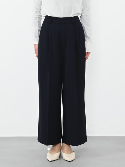 ※こちらが実物のカラーに一番お色味が近くなっております。（ネイビー）<br>152cm | B:75 W:59 H:82 股下:70  | regular-XS着用 (ヒールの高さ:3.5cm)