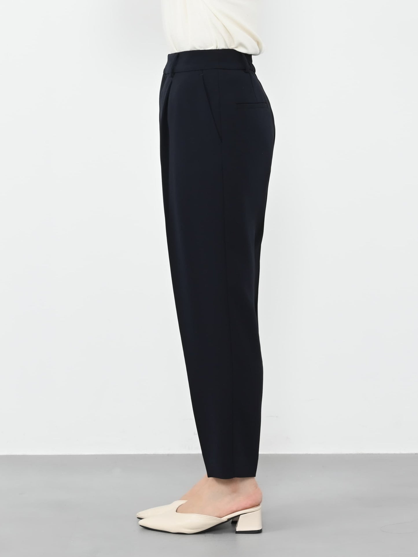 トリアセジョーゼットテーパードパンツ-short & regular　[通常]