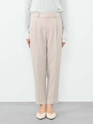 ※こちらが実物のカラーに一番お色味が近くなっております。（ライトベージュ）<br>152cm | B:75 W:59 H:82 股下:70  | regular-XS着用 (ヒールの高さ:3.5cm)