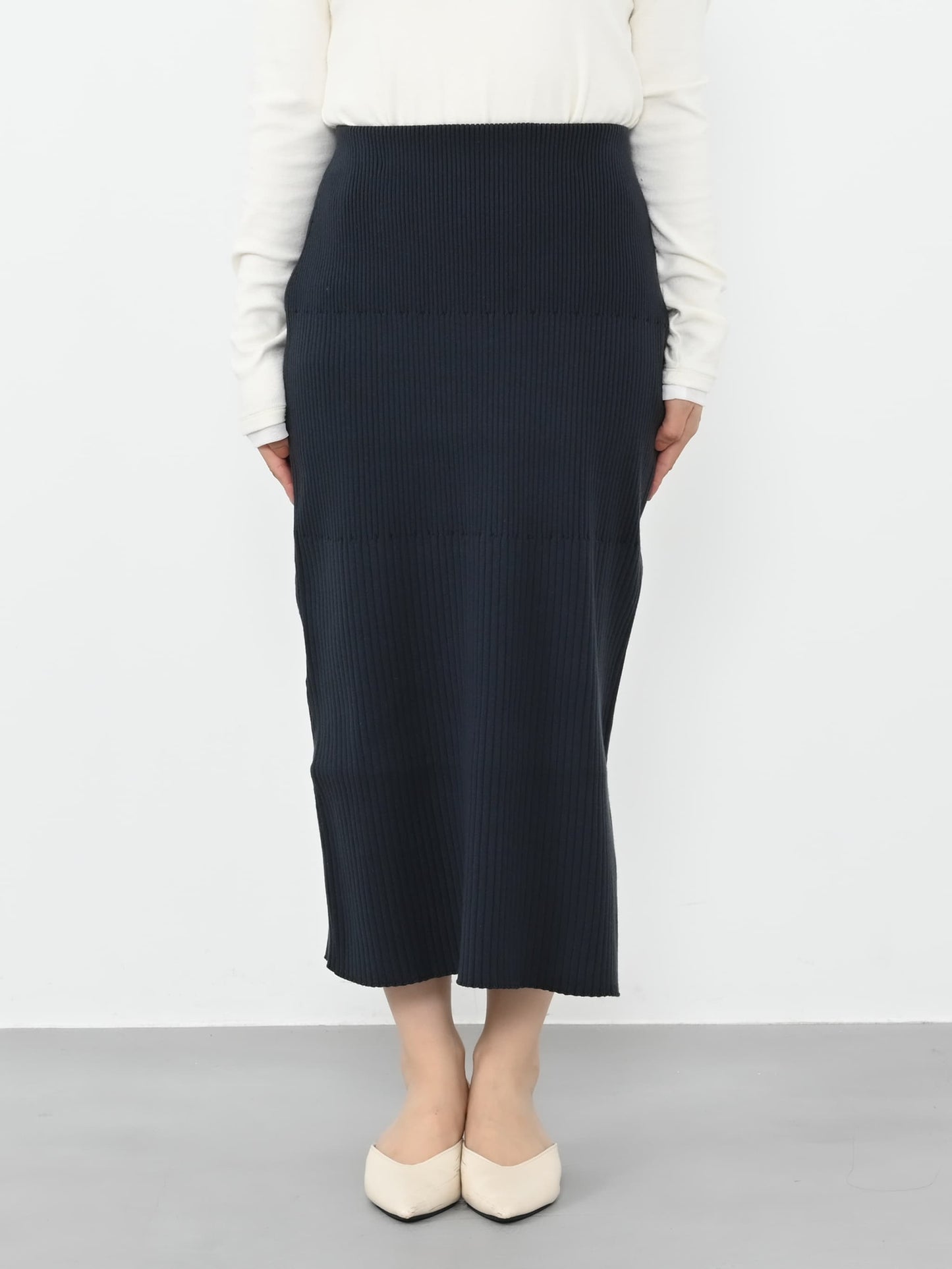 ※こちらが実物のカラーに一番お色味が近くなっております。（ネイビー）<br>143cm | B:73 W:60 H:81 股下:65  | short着用