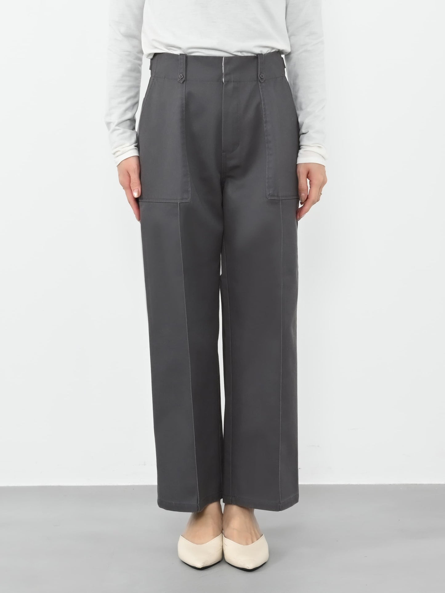 ※こちらが実物のカラーに一番お色味が近くなっております。（チャコール）<br> 152cm | B:75 W:59 H:82 股下:70  | regular-XS着用(ヒールの高さ:3.5cm) 