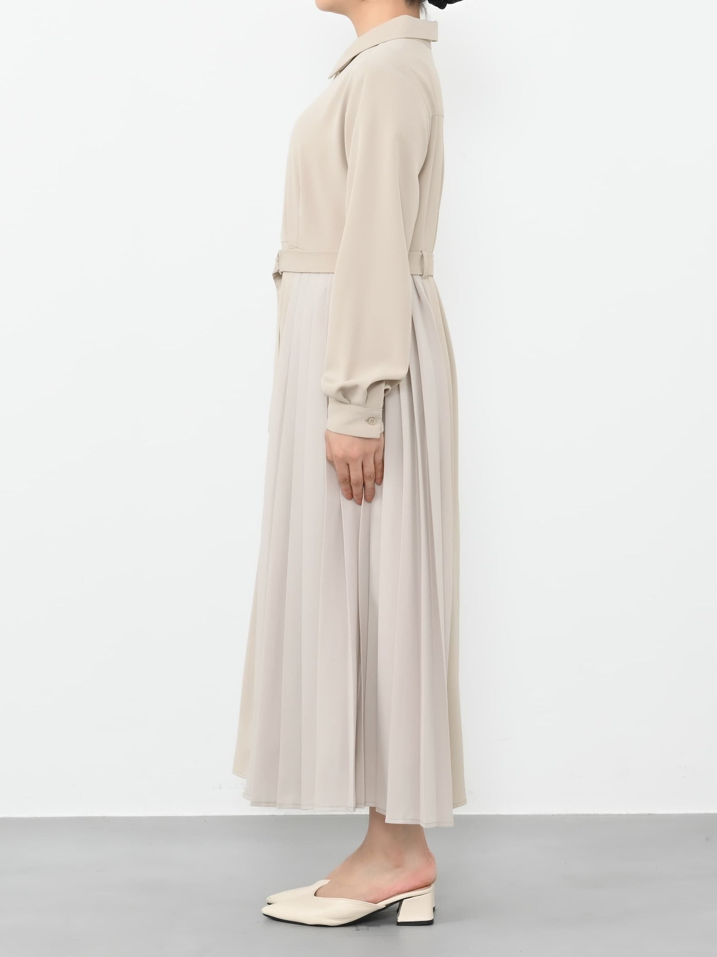 ベルト付きサイドプリーツワンピース-short & regular　[通常]