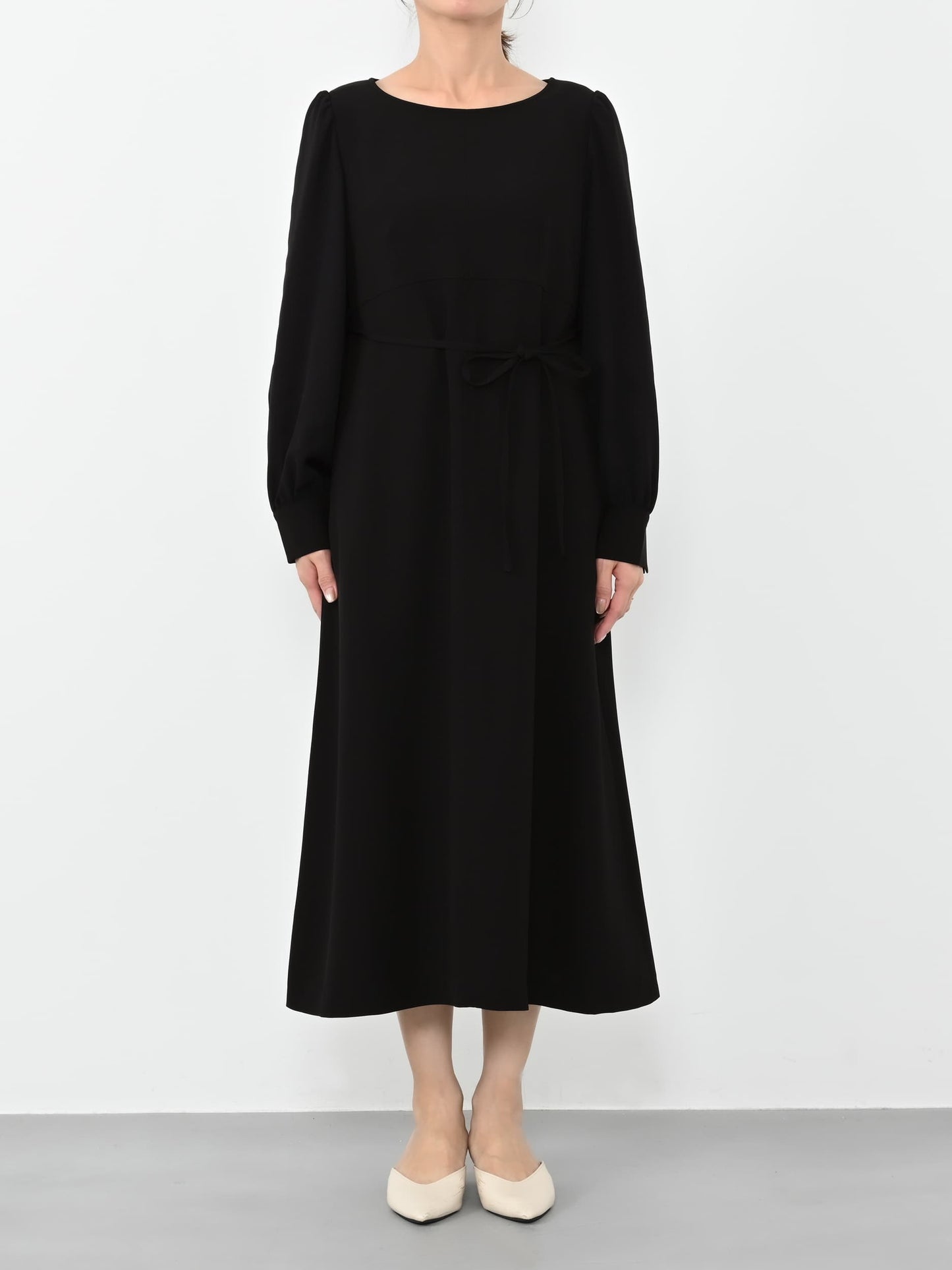 ※こちらが実物のカラーに一番お色味が近くなっております。（ブラック）<br>152cm | B:75 W:59 H:82 股下:70  | regular着用 (ヒールの高さ:3.5cm)