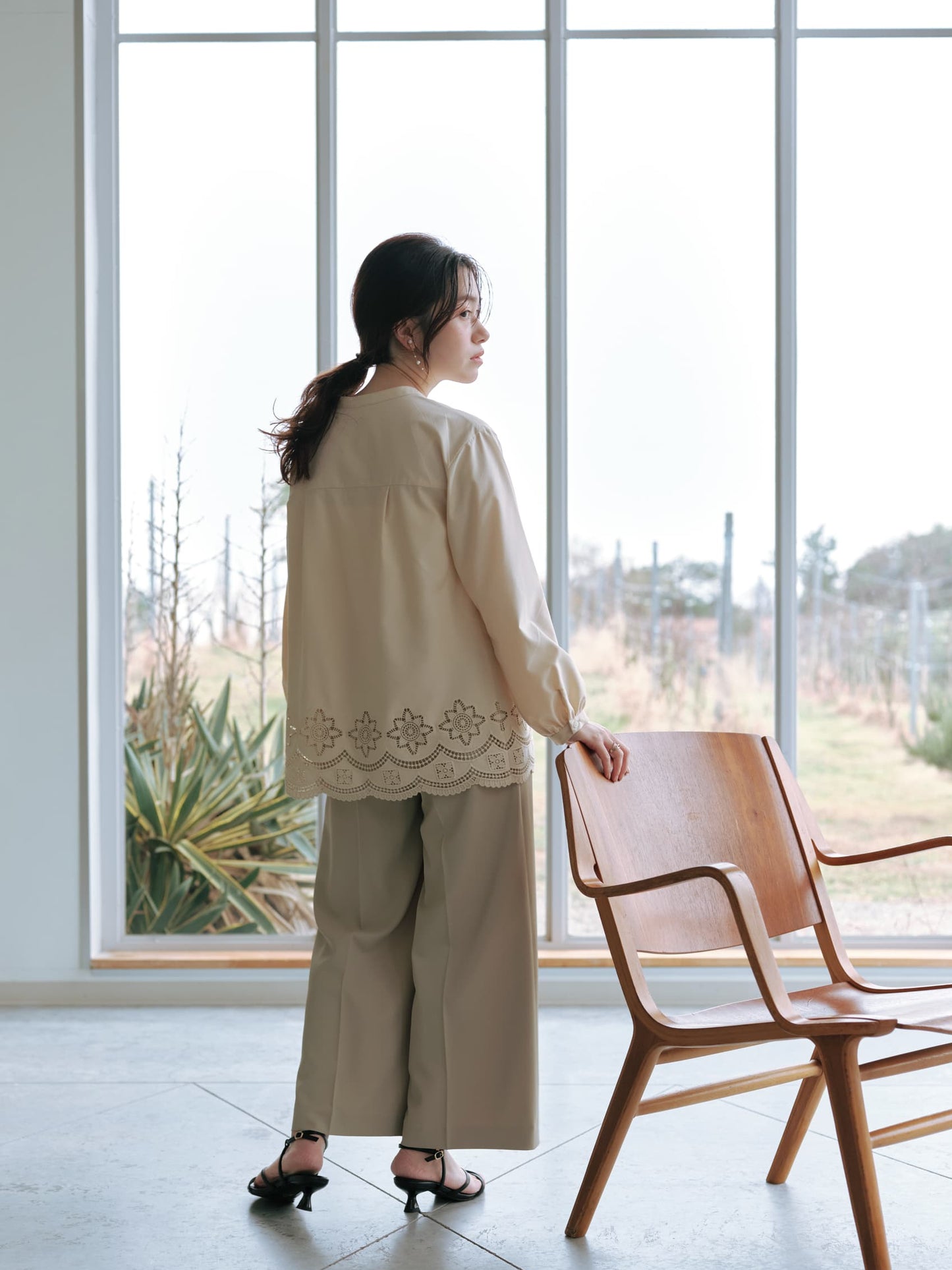 カットワークヘムブラウス　[通常]