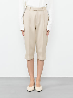 ※こちらが実物のカラーに一番お色味が近くなっております。（ライトベージュ）<br>150cm | B:78 W:56 H:74 股下:69  | XS着用 (ヒールの高さ: 3.5cm) 