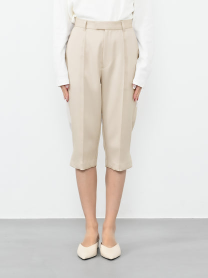 ※こちらが実物のカラーに一番お色味が近くなっております。（ライトベージュ）<br>150cm | B:78 W:56 H:74 股下:69  | XS着用 (ヒールの高さ: 3.5cm) 