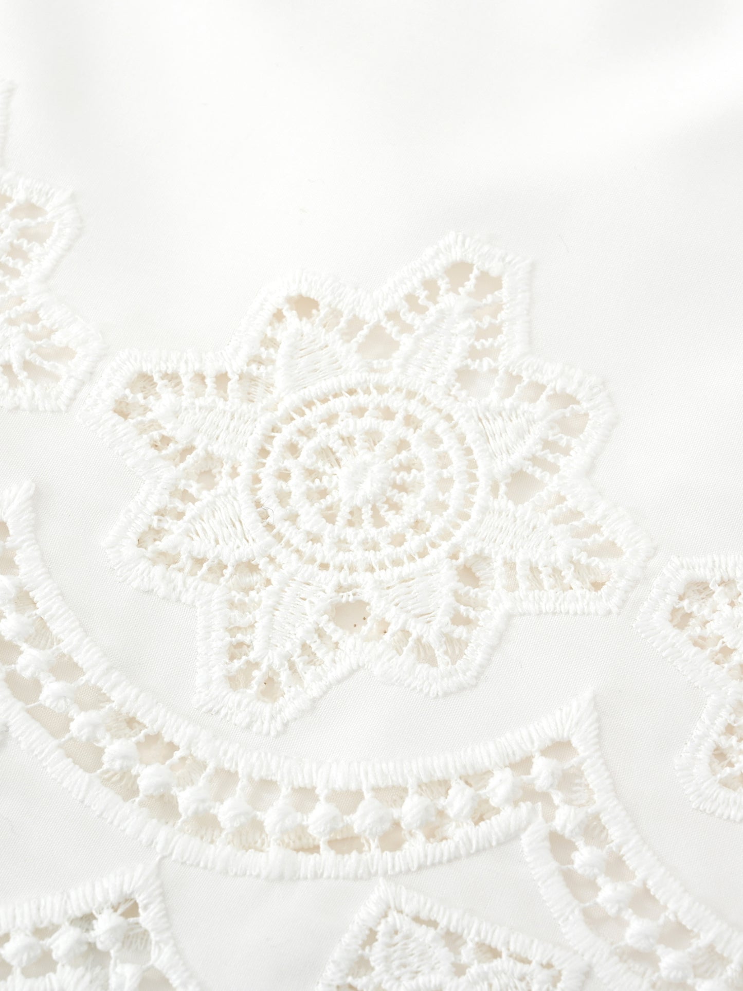 カットワークヘムブラウス　[通常]