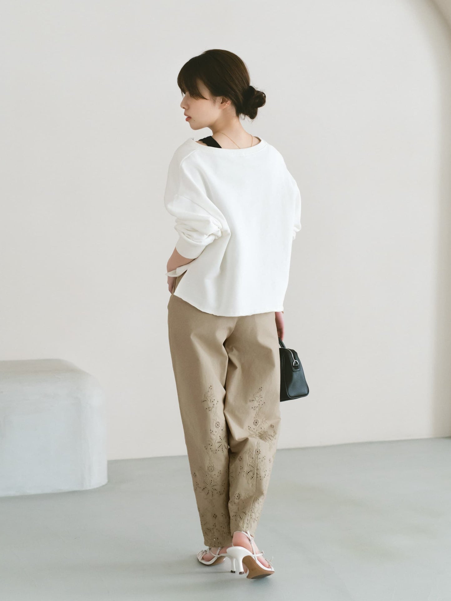 エンブロイダリーカーブタックパンツ-short & regular　[通常]