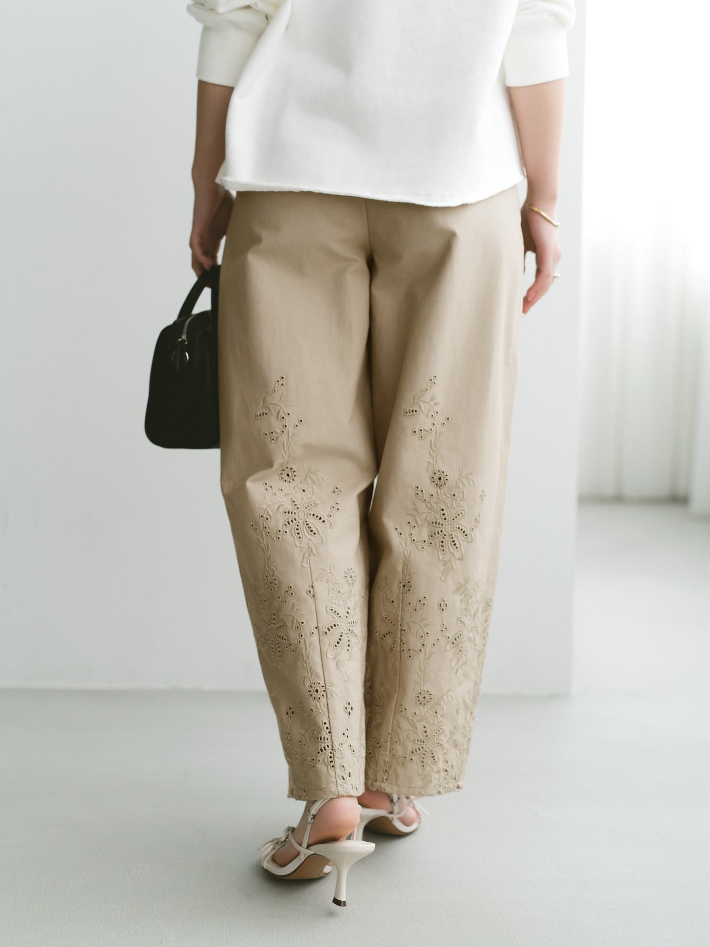 エンブロイダリーカーブタックパンツ-short & regular　[通常]