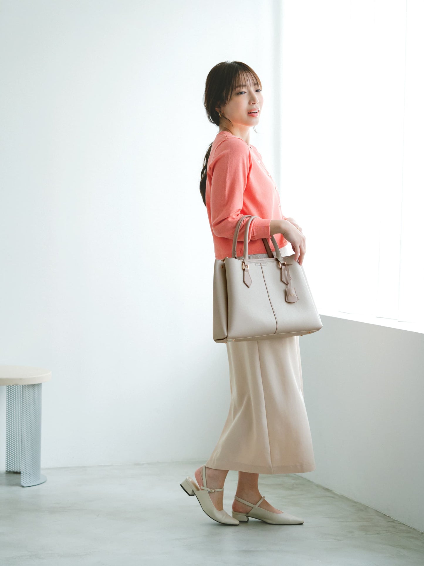 グロッシーゴールドボタンカーディガン　[通常]