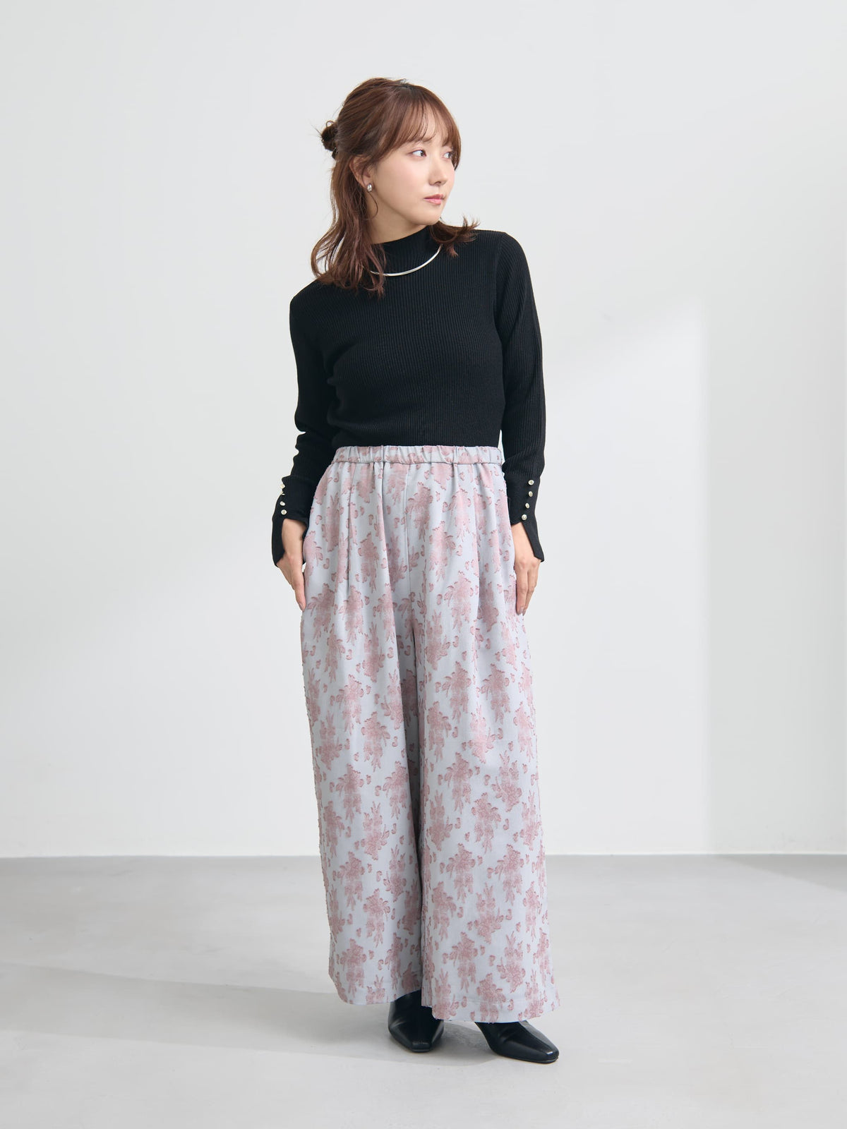 カシミヤブレンドゴールドボタンニット　[通常]