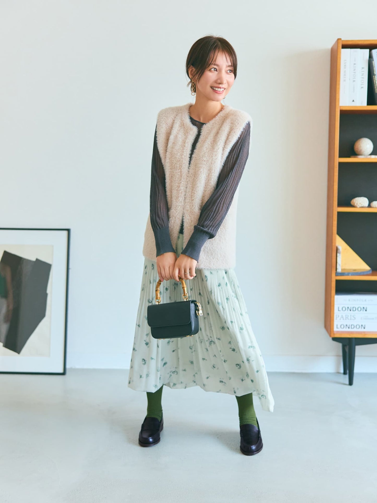 148cm | B:74 W:57 H:79 股下:62 | short-XS着用