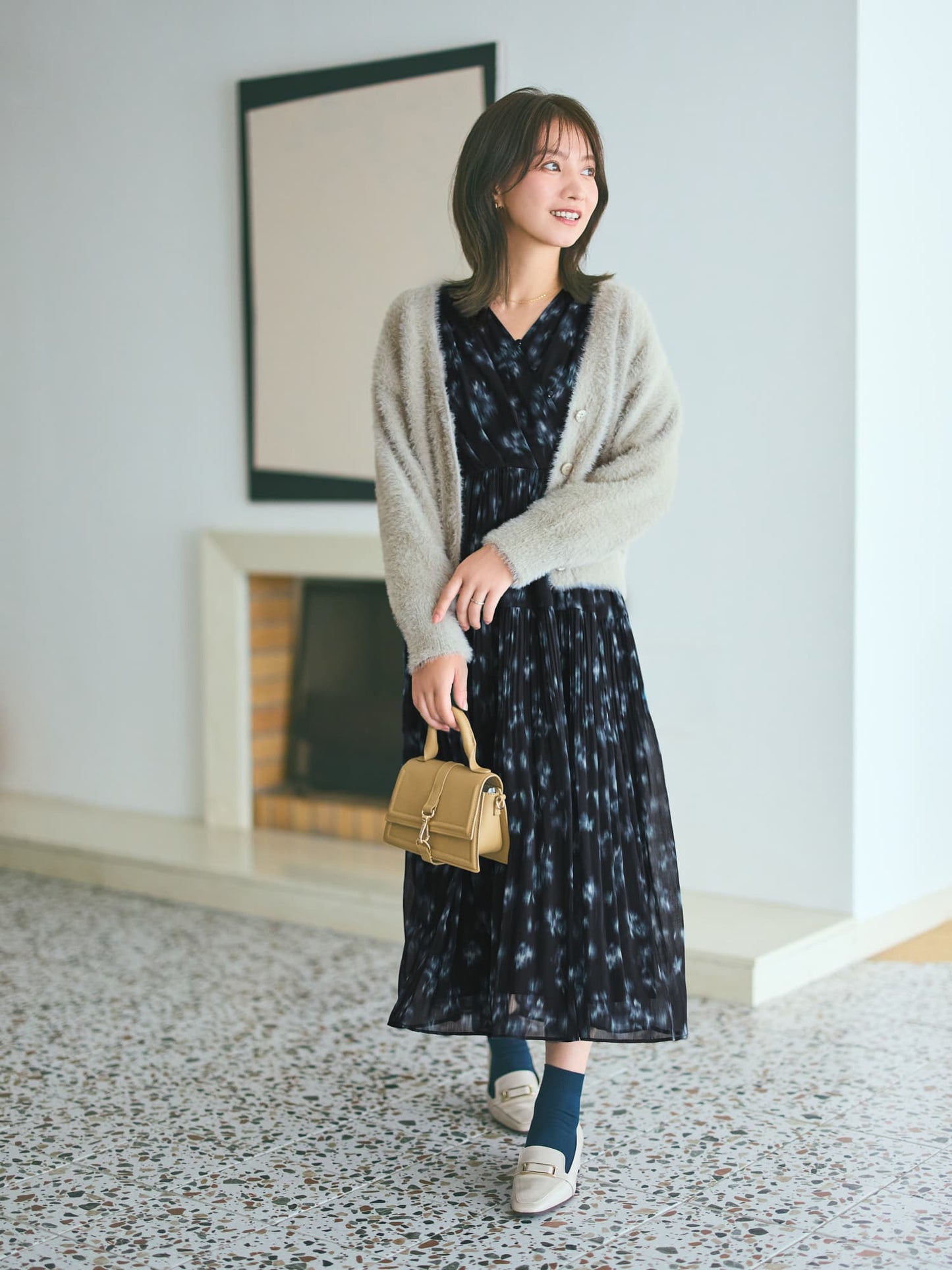 フェザーVネックカーディガン　[通常]