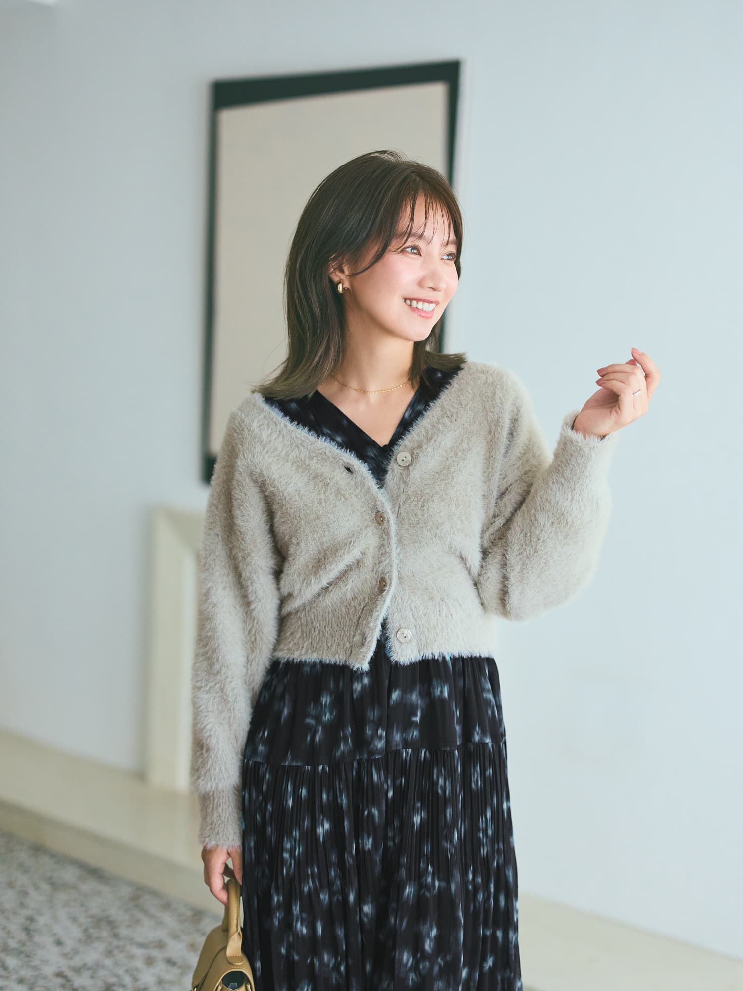フェザーVネックカーディガン | 小柄・低身長女性向けファッション通販