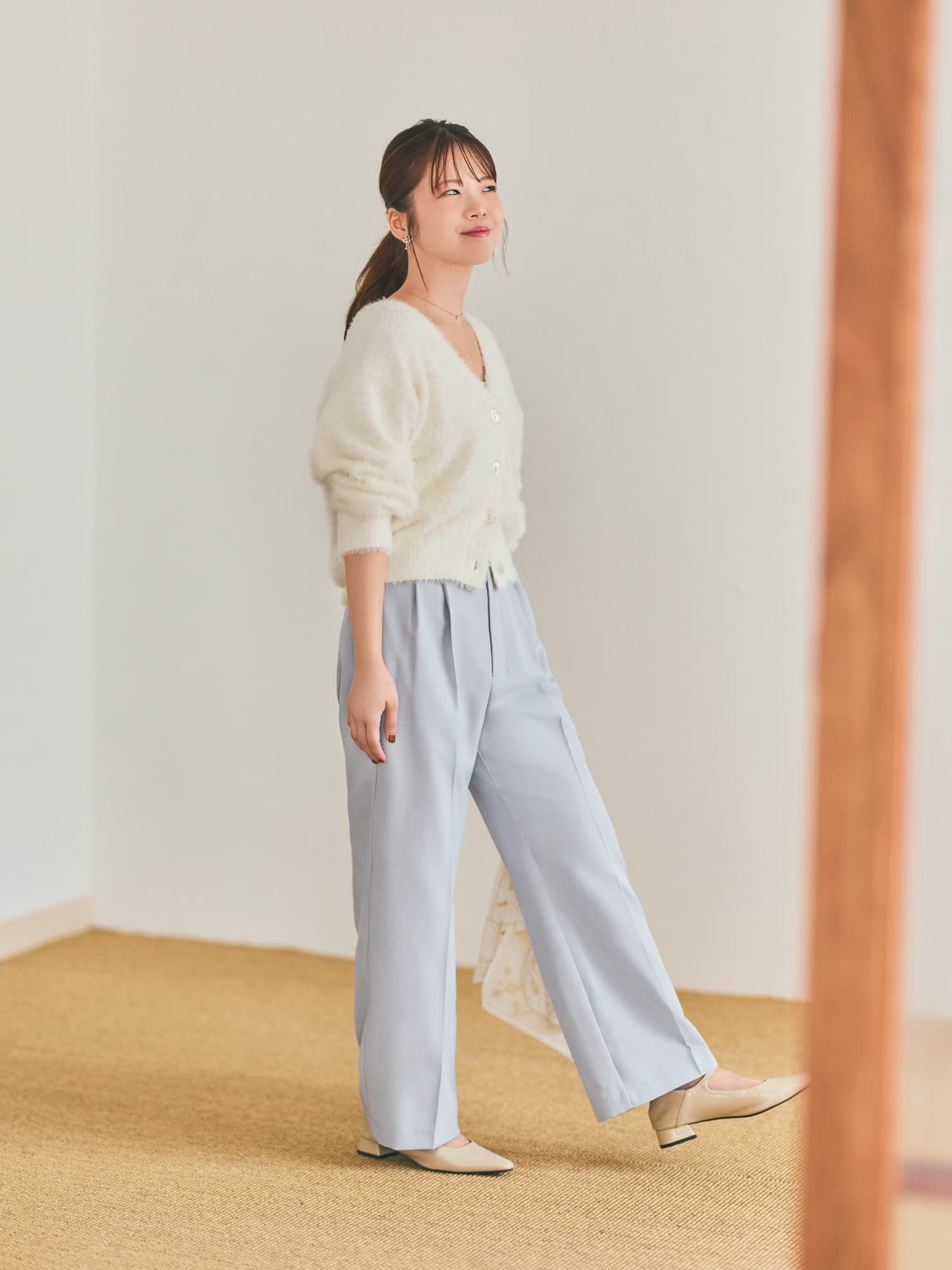 フェザーVネックカーディガン　[通常]