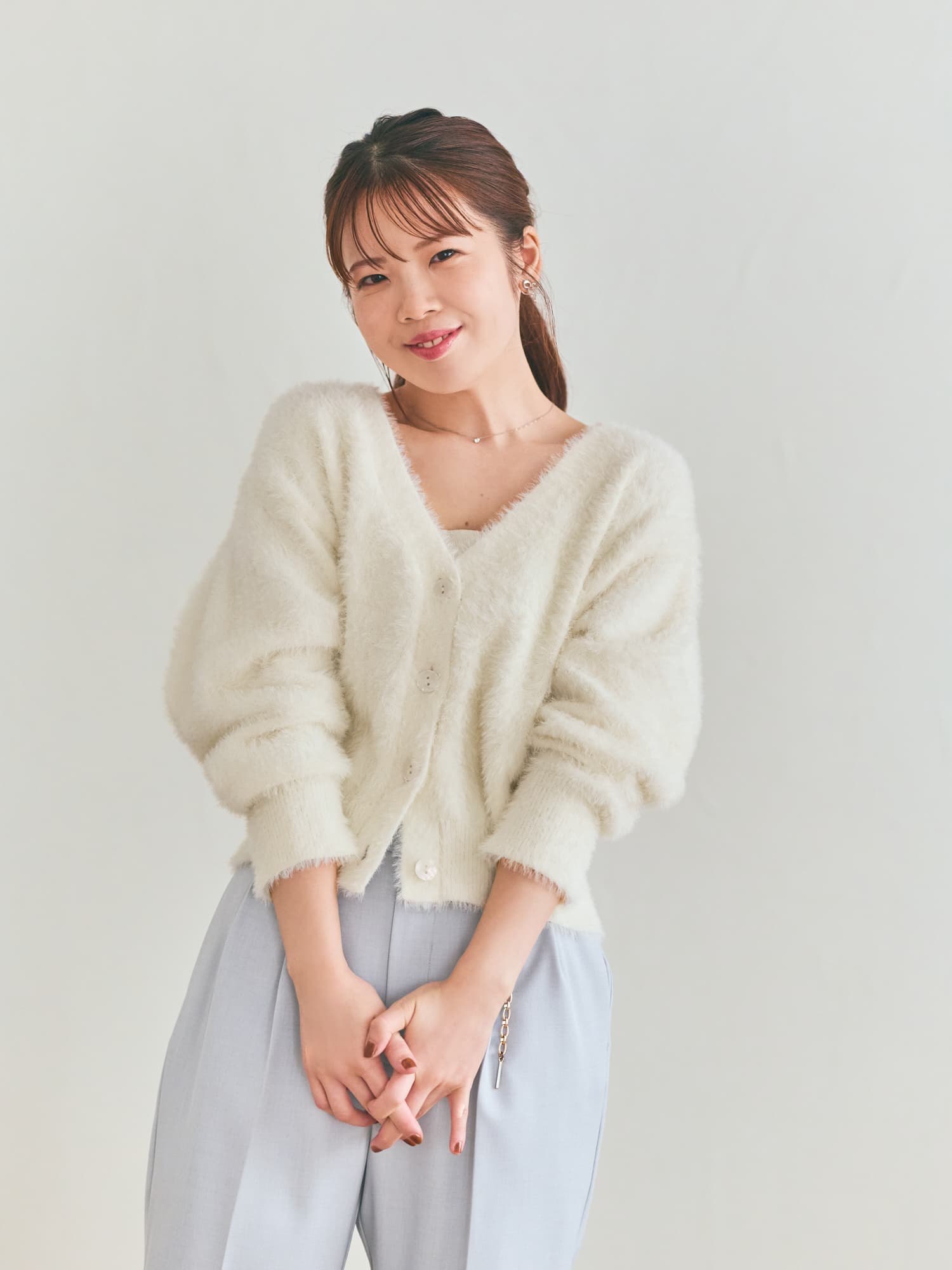 fifi chachnil ホワイト　ショート丈カーディガン fifi chachnil ホワイト ショート丈カーディガン fifi chachnil