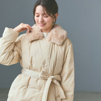 ライトベージュ