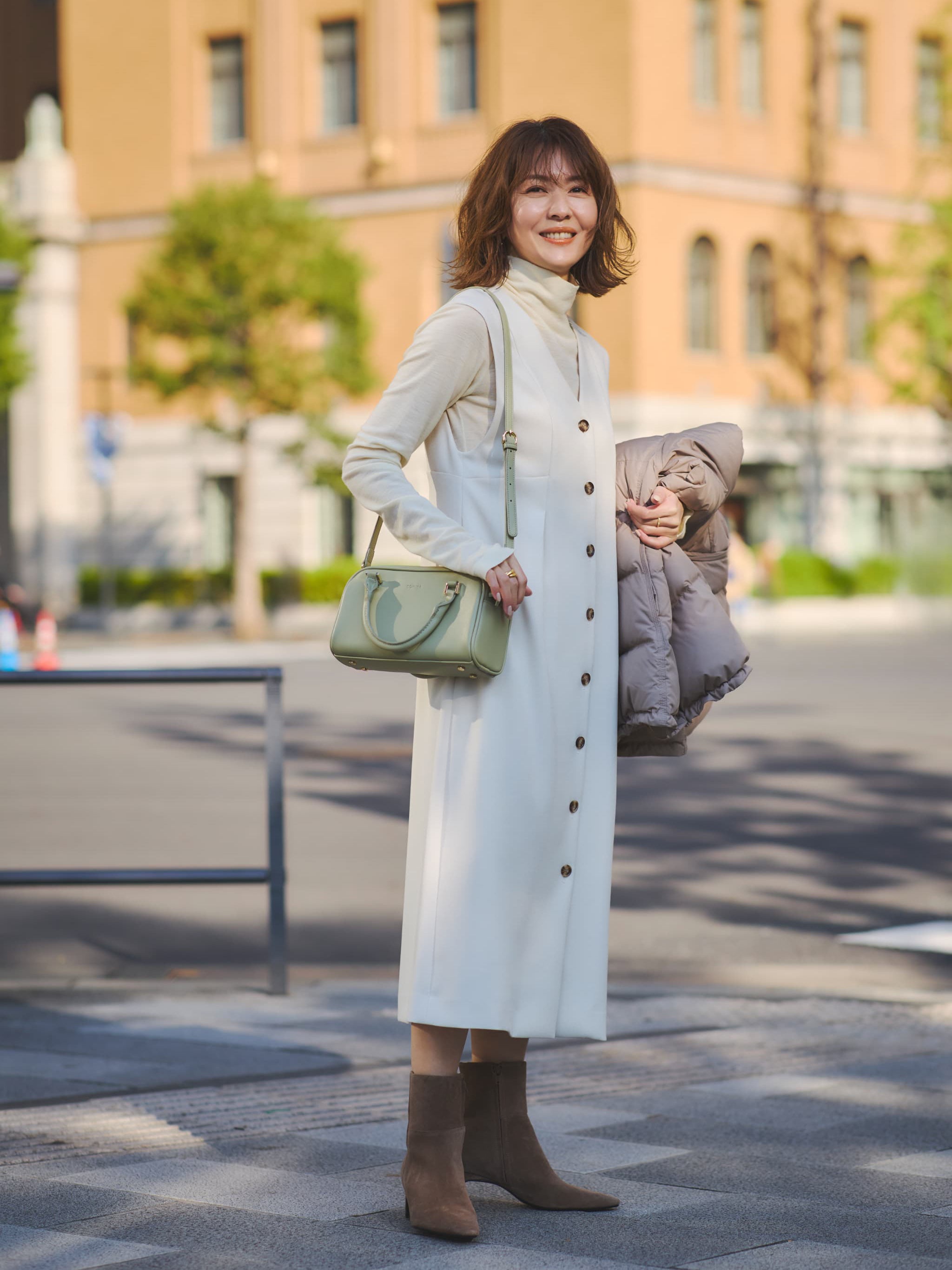 フロントボタンVネックジャンパースカート-short & regular | 小柄・低