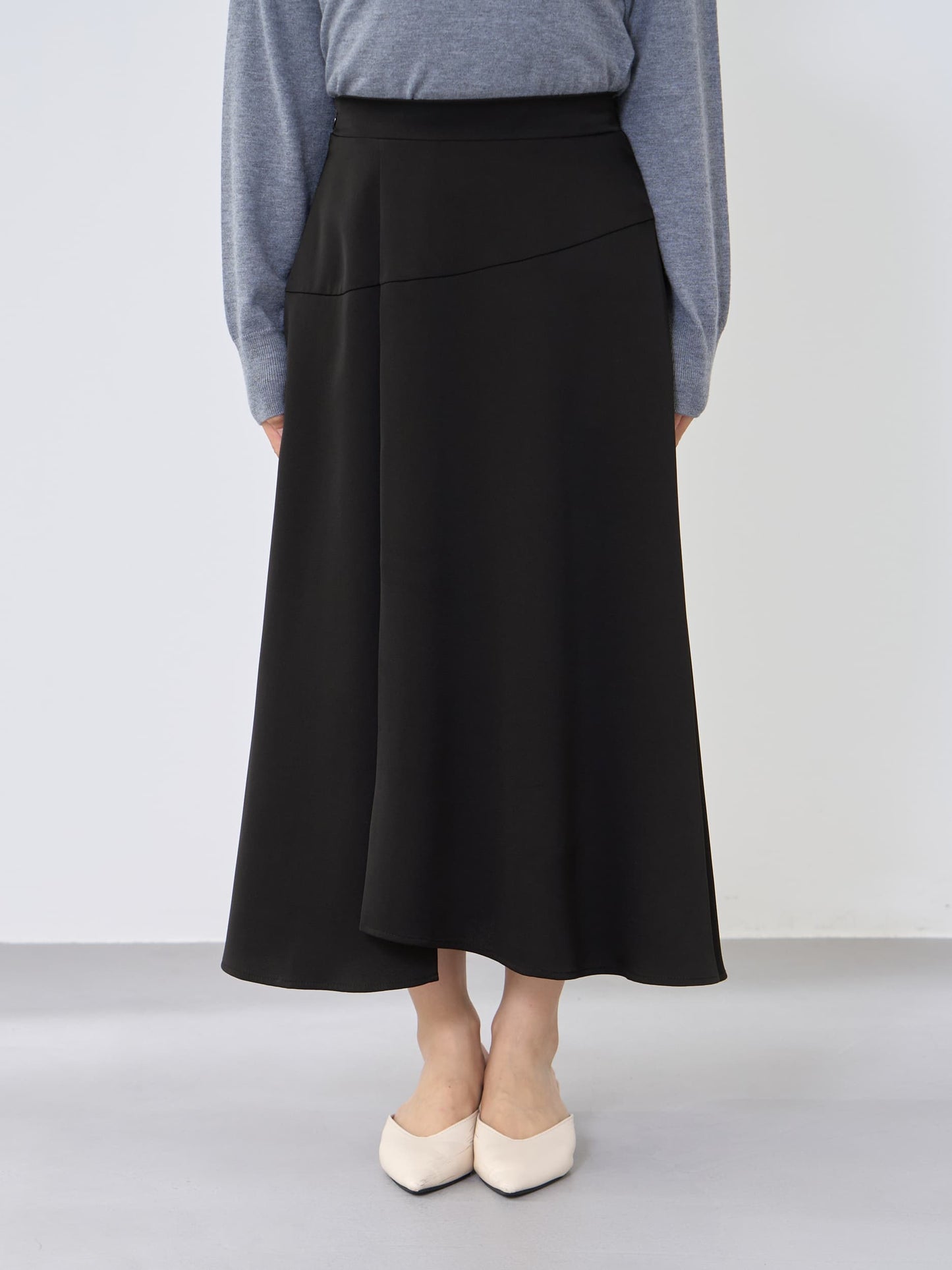 ※こちらが実物のカラーに一番お色味が近くなっております。（ブラック）<br>143cm | B:73 W:60 H:81 股下:65  | short-XS着用 (ヒールの高さ:3.5cm)