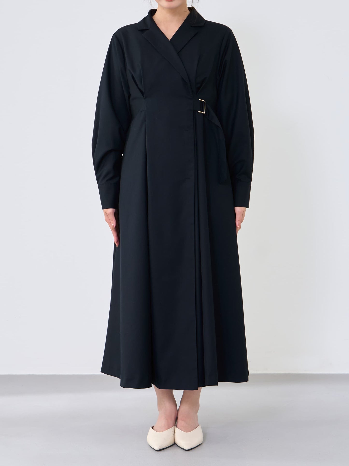 ※こちらが実物のカラーに一番お色味が近くなっております。（ネイビー）<br>149cm | B:77 W:60 H:83 股下:68.5 | regular着用(ヒールの高さ: 3.5cm) 