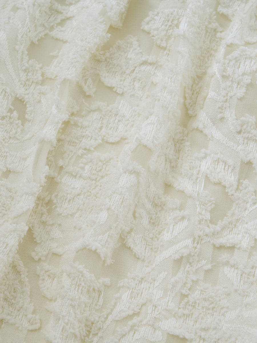 カットジャカードタックデザインブラウス　[通常]