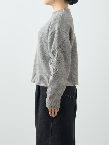 コードエンブロイダリーボトルネックニット　[通常]