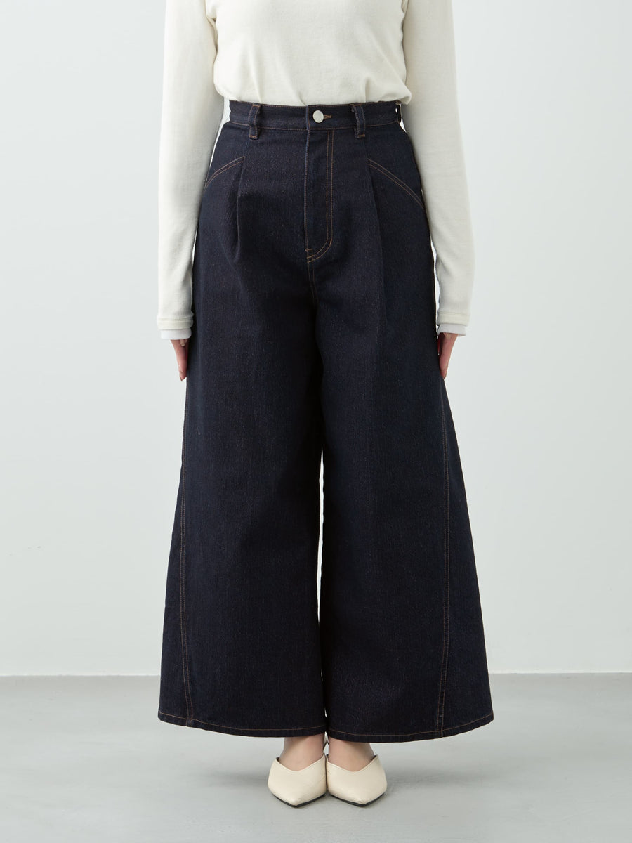 ※こちらが実物のカラーに一番お色味が近くなっております。（ダークインディゴ）<br>149cm | B:77 W:60 H:83 股下:68.5 | regular-XS着用 (ヒールの高さ: 3.5cm)